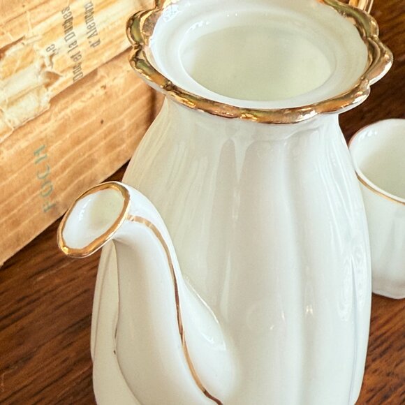 Vintage French Childs Tea set fine porcelain - Picture 9 of 17